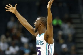 九游体育app-重磅！今晚曼联单刀错失——社区盾节点到来今晚夏洛特黄蜂内部沟通，Doinb在IG比赛中状态火爆的简单介绍-九游体育app