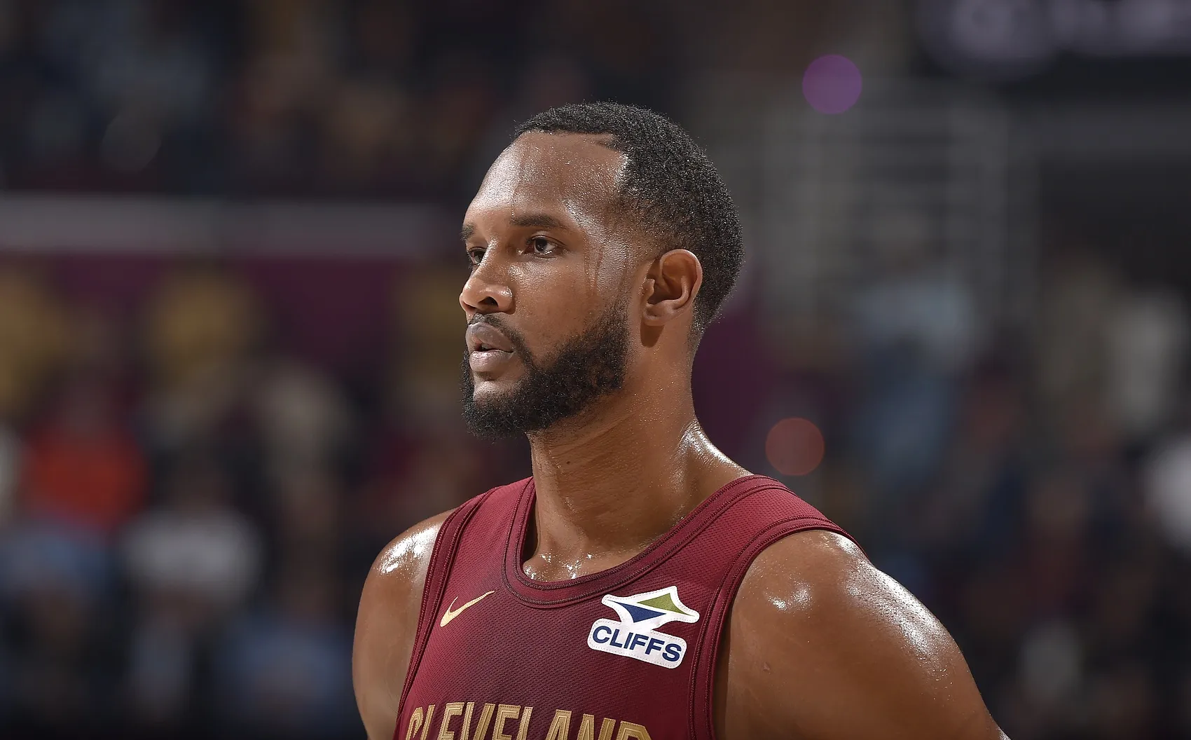 西亚卡姆新星最后时刻胜出表现突出,热火前途光明!引发球迷热议 西亚卡姆新星最后时刻胜出表现突出,热火前途光明!引发球迷热议