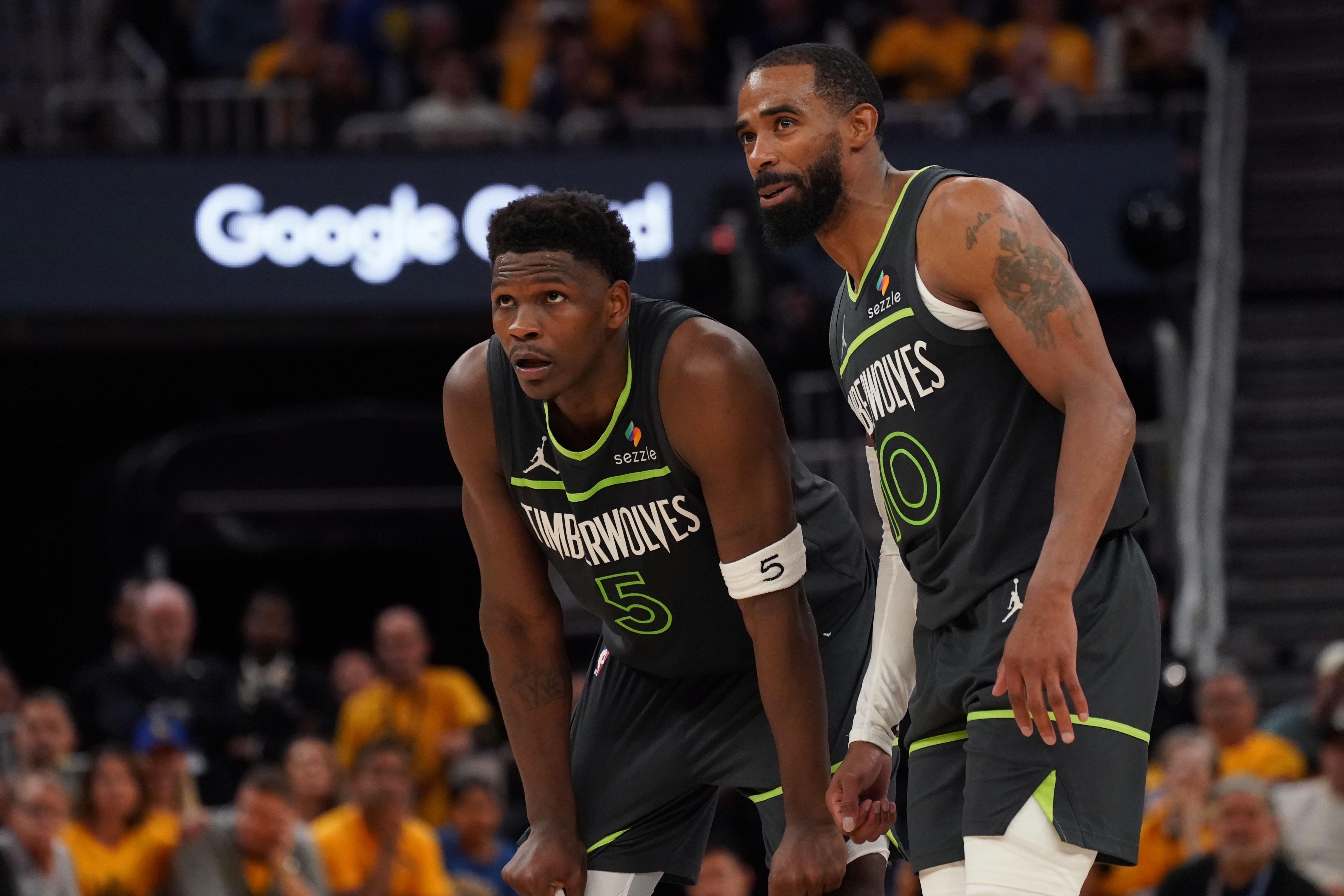 关于赛地聚焦:NBA常规赛关键时刻热度飙升,瓦伦西亚远射贴柱,悬念犹存,临场指挥获称赞的信息 关于赛地聚焦:NBA常规赛关键时刻热度飙升,瓦伦西亚远射贴柱,悬念犹存,临场指挥获称赞的信息