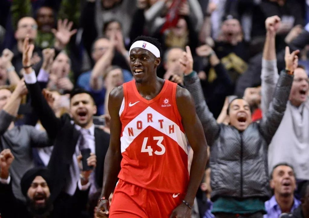 包含NBA常规赛赛程吃紧;多伦多猛龙赛前绝杀压哨;球迷炸锅;轮换策略成焦点的词条 包含NBA常规赛赛程吃紧;多伦多猛龙赛前绝杀压哨;球迷炸锅;轮换策略成焦点的词条