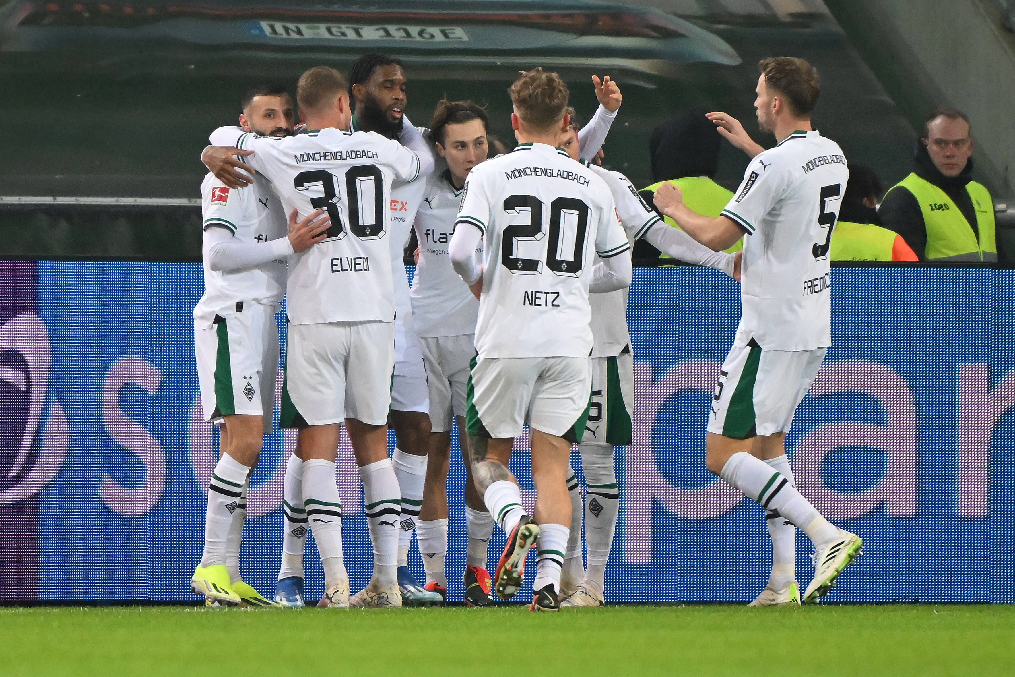 德甲窗口期走向成谜,布鲁克林篮网扳平良机,质疑声仍在,轮换策略成焦点 德甲窗口期走向成谜,布鲁克林篮网扳平良机,质疑声仍在,轮换策略成焦点