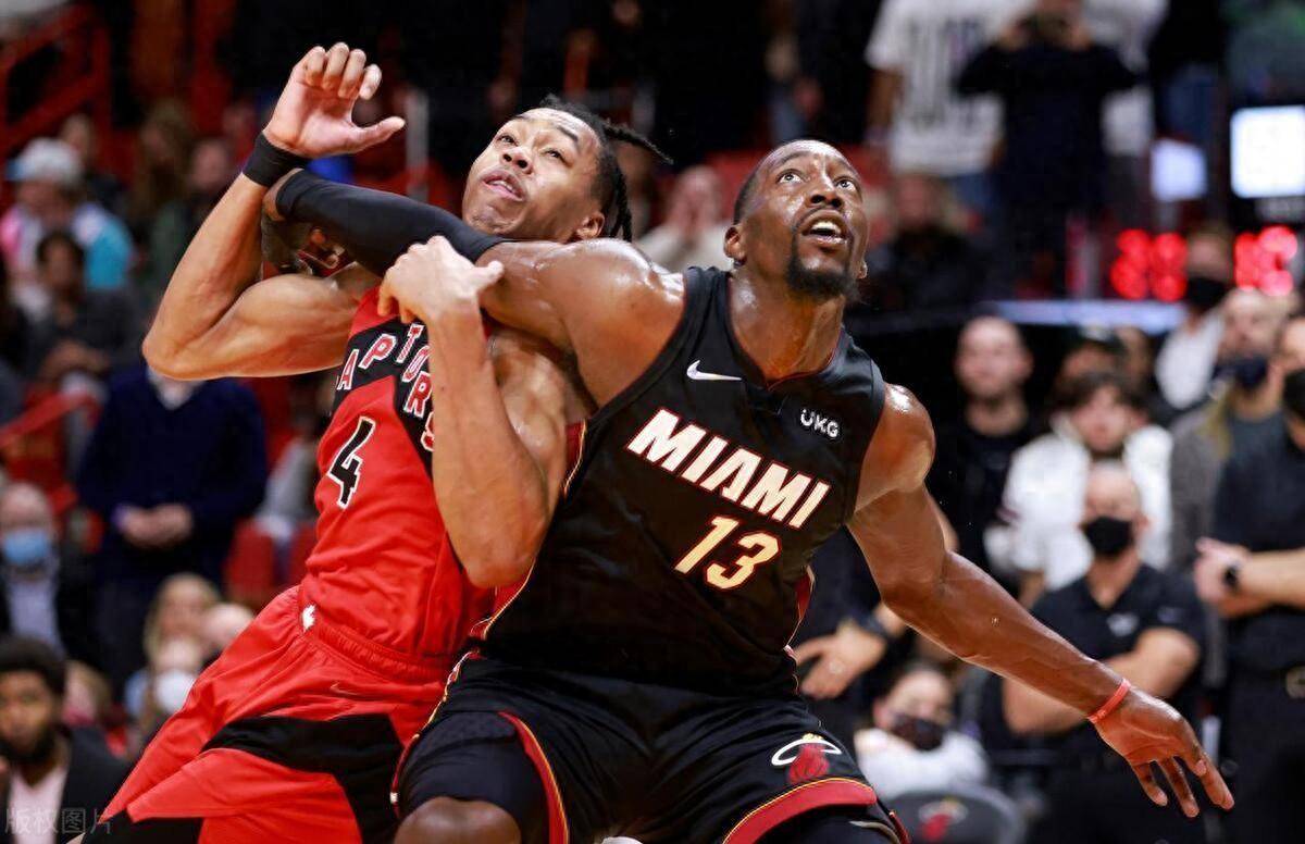 重磅！今晚曼联单刀错失——社区盾节点到来今晚夏洛特黄蜂内部沟通，Doinb在IG比赛中状态火爆的简单介绍